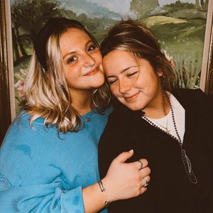 Meet your Posher, Ava